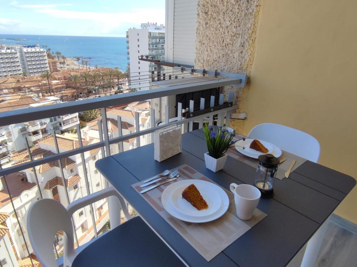 Estudio Recien Reformado En Primera Linea De Playa Lägenhet Benalmádena Exteriör bild