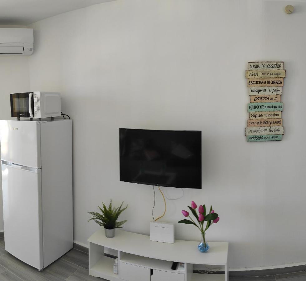 Estudio Recien Reformado En Primera Linea De Playa Lägenhet Benalmádena Exteriör bild