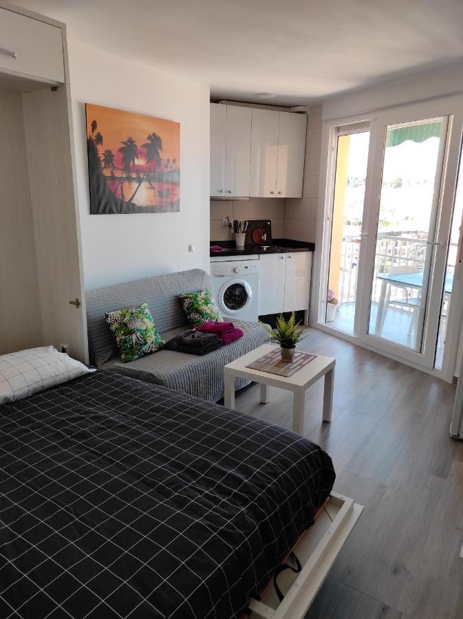 Estudio Recien Reformado En Primera Linea De Playa Lägenhet Benalmádena Exteriör bild
